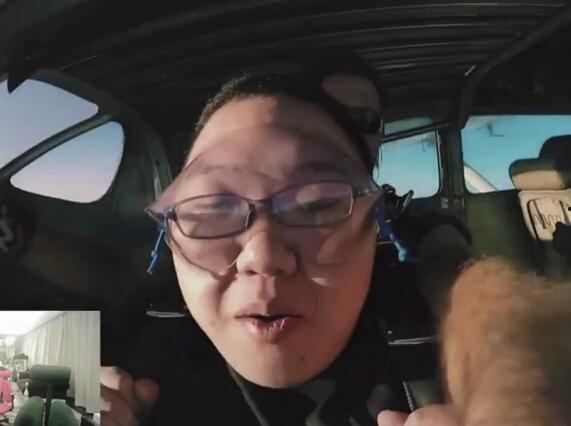 小辉爆料金哥视频大全下载  第1张